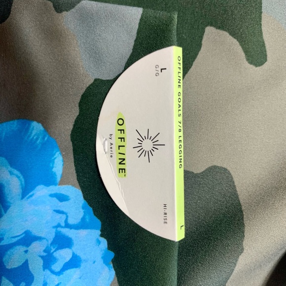 Army green with aqua blue floral pattern! - Picture 2 of 2